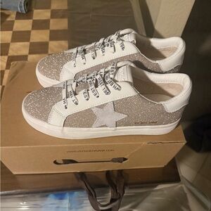 Vintage Havana White and Silver Glitter Sneakers
